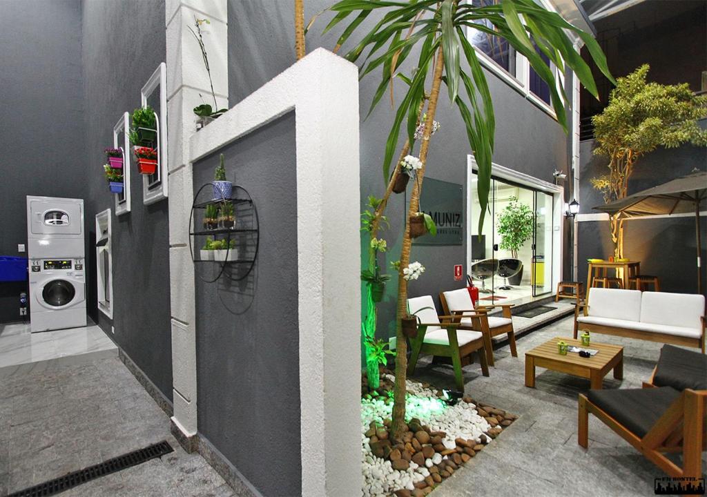  FM Hostel