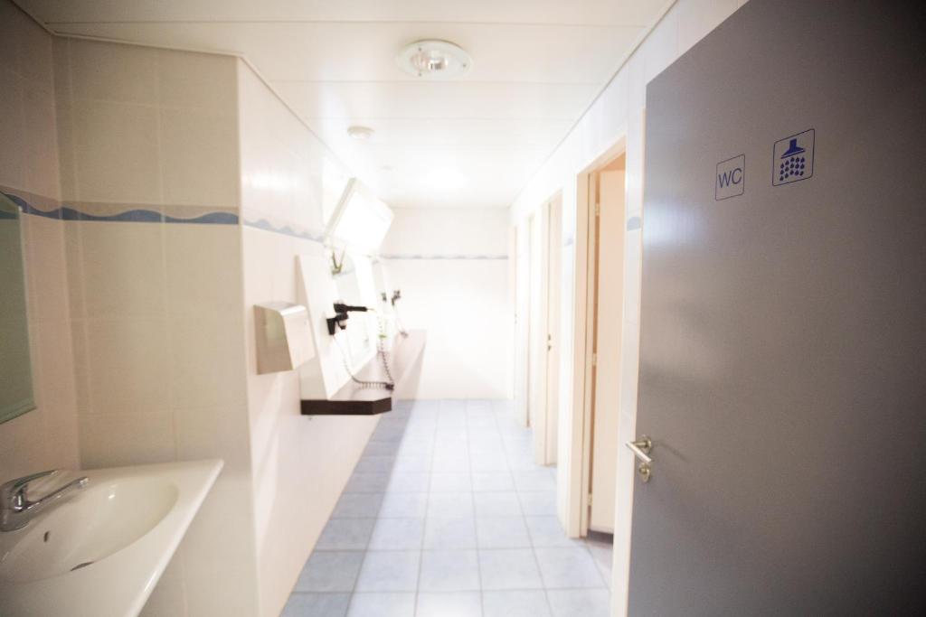 City Hostel Geneva - Resim 3