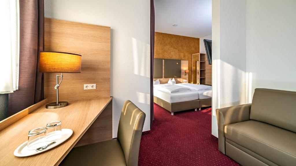Hotel am Stadtrand - Zweibettzimmer