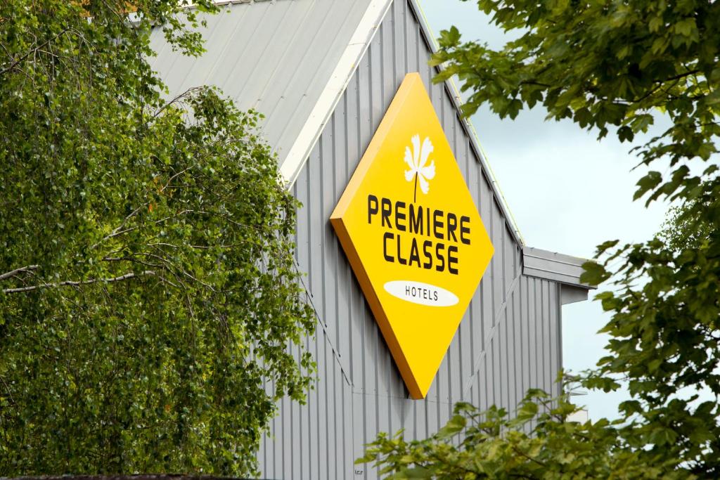 Certifikát, hodnocení, plakát nebo jiný dokument vystavený v ubytování Premiere Classe Arles