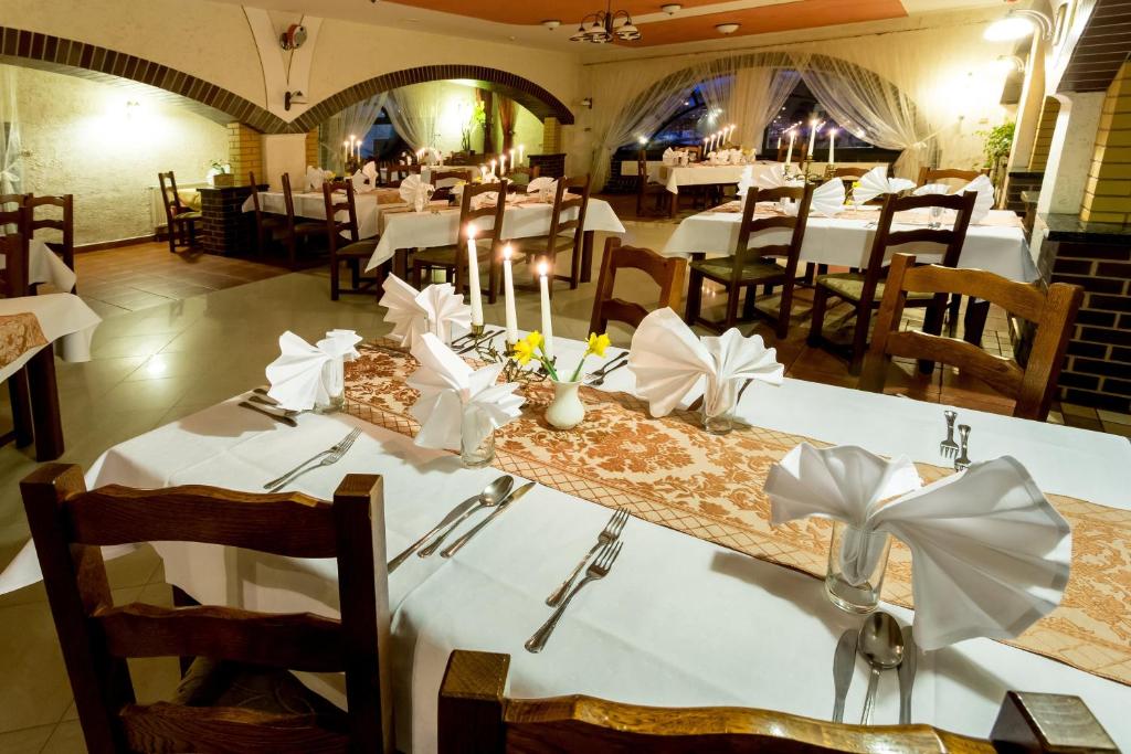 Restaurace v ubytování Kompleks Hotelowy Logos