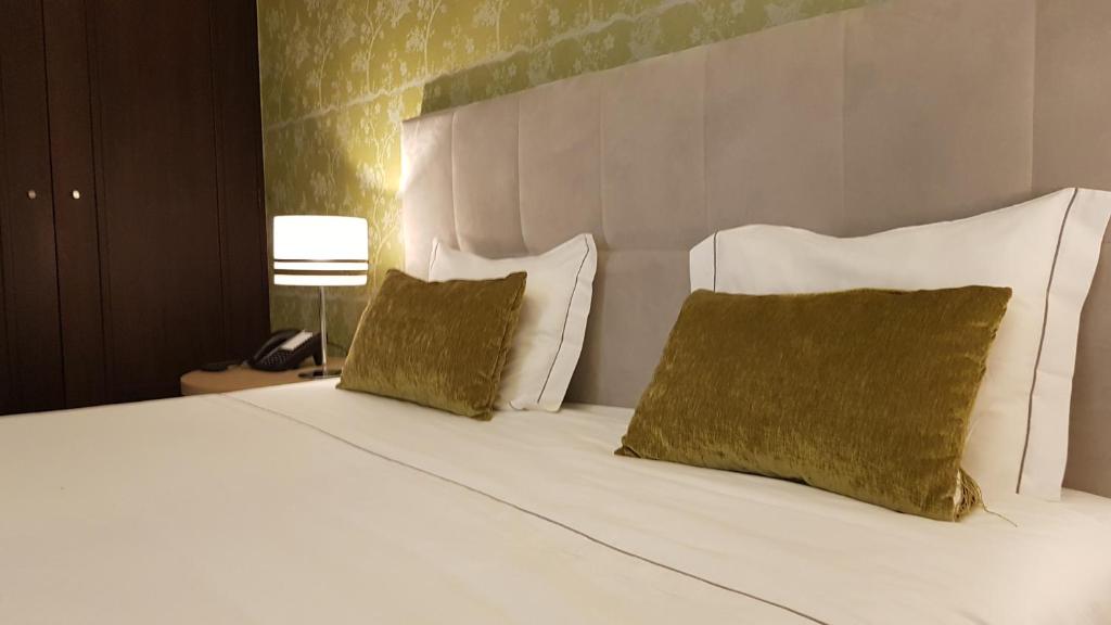 Santa Cruz Village Hotel - 1