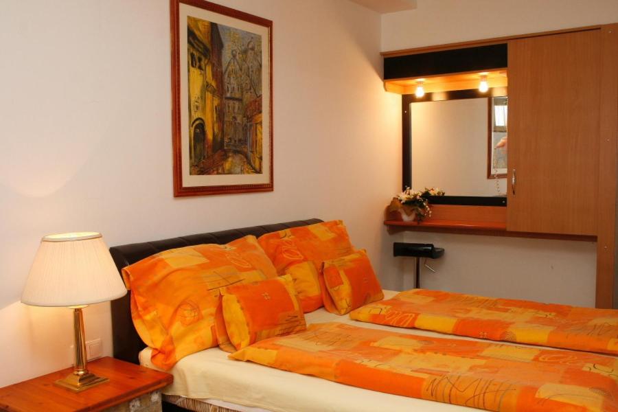 Postel nebo postele na pokoji v ubytování Motel 60