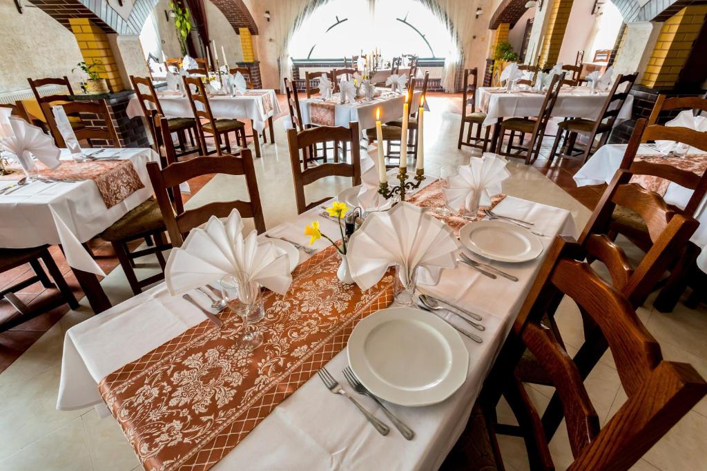 Restaurace v ubytování Kompleks Hotelowy Logos
