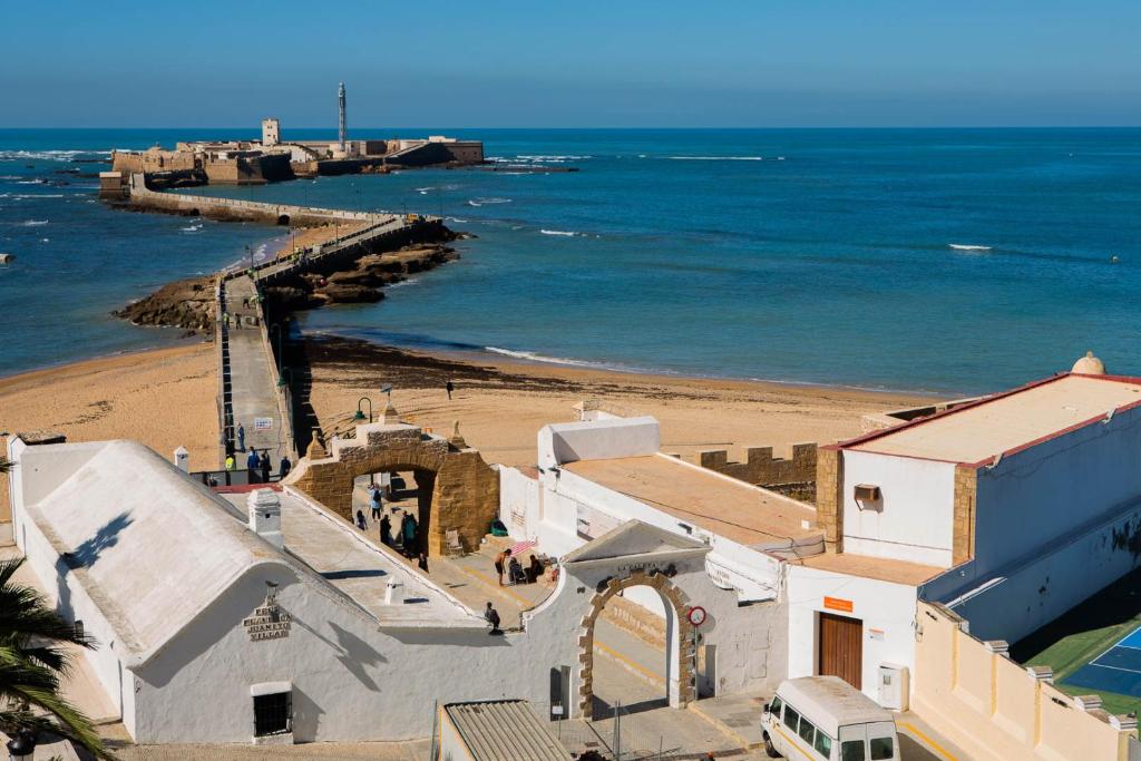 Apartamento Puerta de la Caleta (España Cádiz) - Booking.com