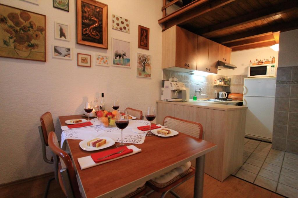 House in center of Gospic with big garden - 10