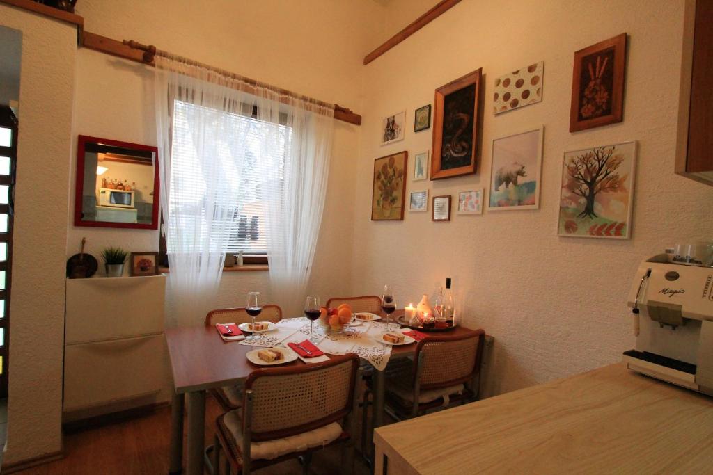 House in center of Gospic with big garden - 7