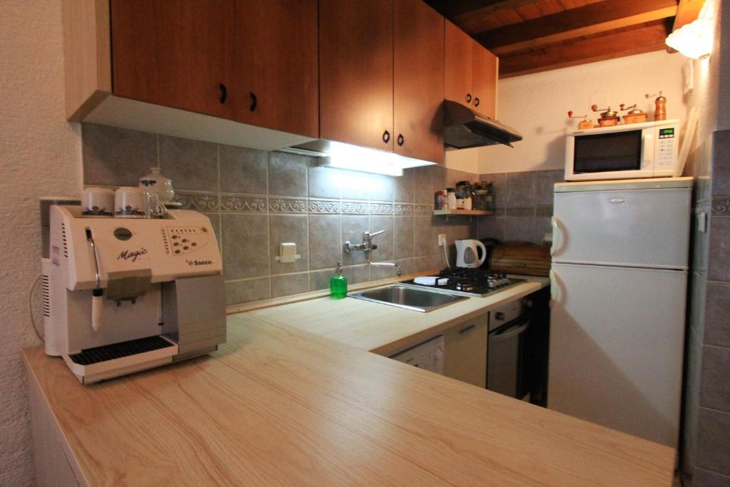 House in center of Gospic with big garden - 11