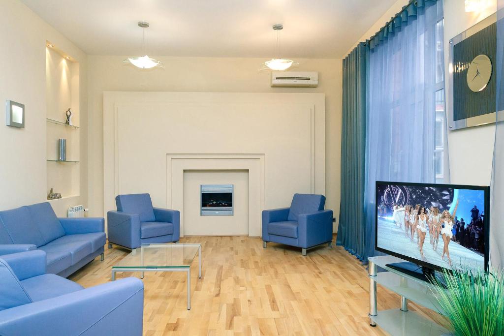 Kiev 24 Apartments - Lux 3卧室公寓horodetskogo 11B与桑拿
