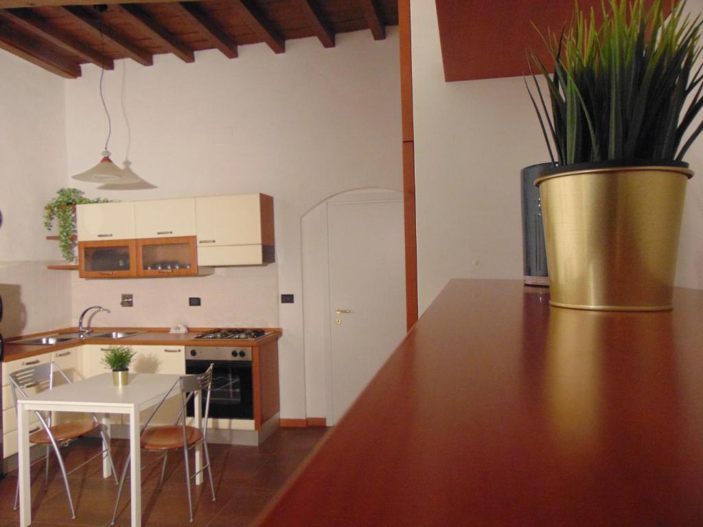 Köök või kööginurk majutusasutuses Dante's Rooms