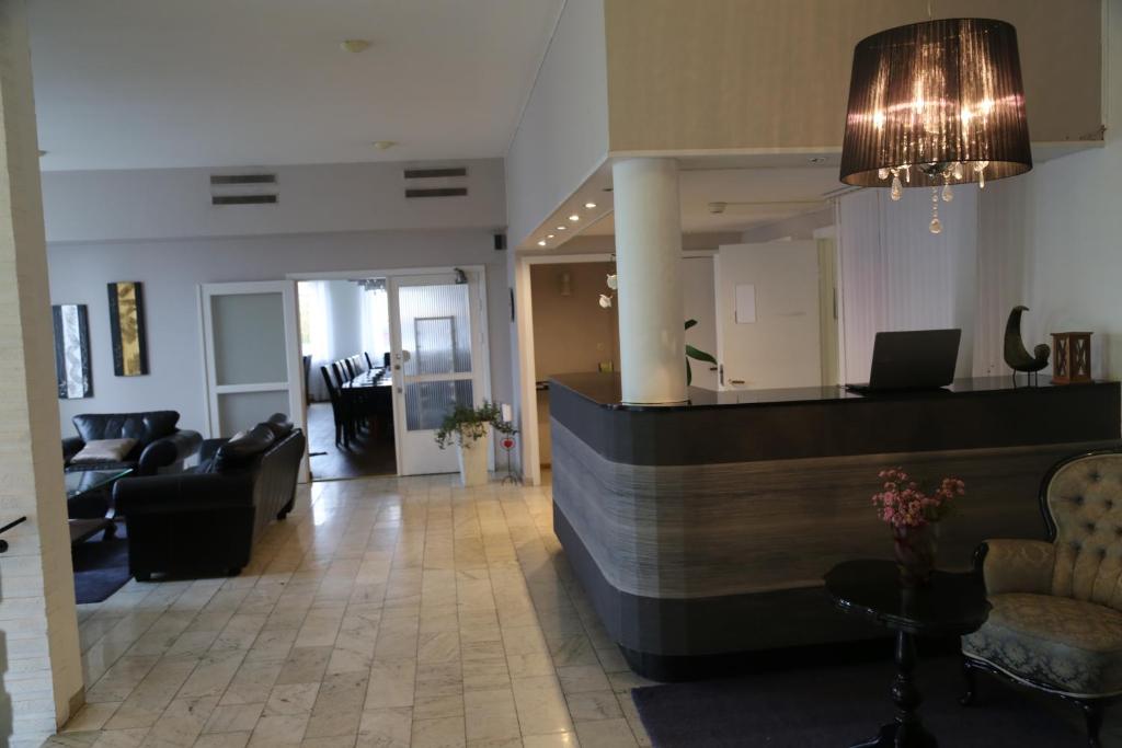 Posezení v ubytování Vingåker Hotell