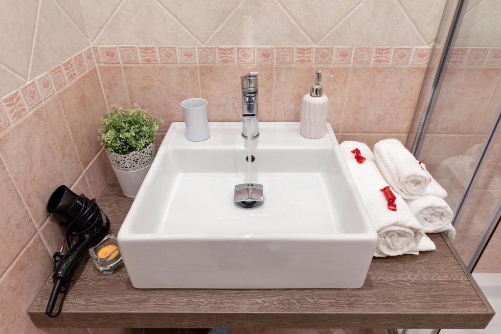 A Roman Tale B&B - 9