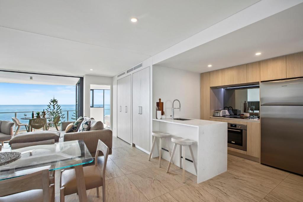 Kuchyň nebo kuchyňský kout v ubytování Breeze Mooloolaba, Ascend Hotel Collection