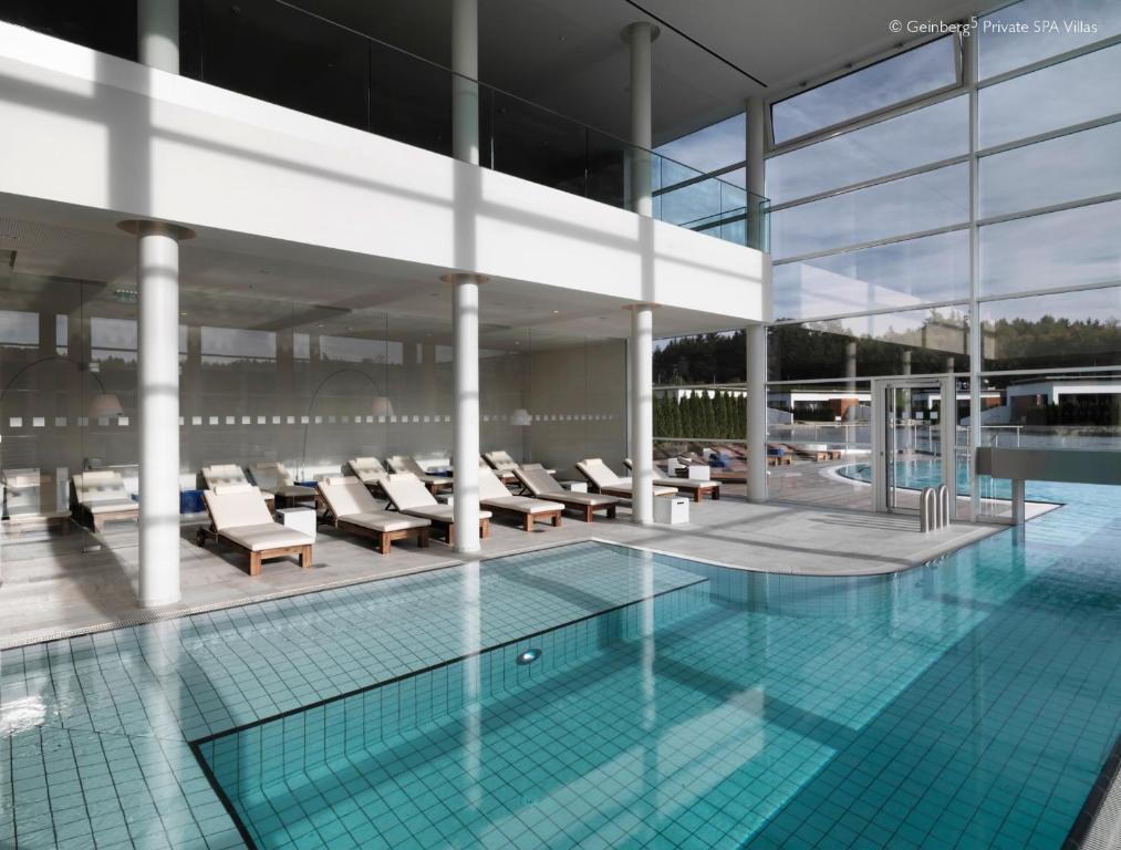 Bazén v ubytování Geinberg5 Private Spa Villas nebo v jeho okolí
