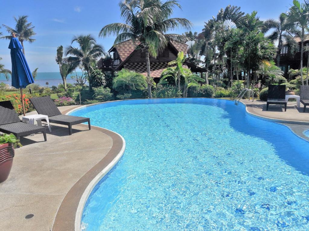 Bazén v ubytování Beachfront Villa, Bang Po nebo v jeho okolí