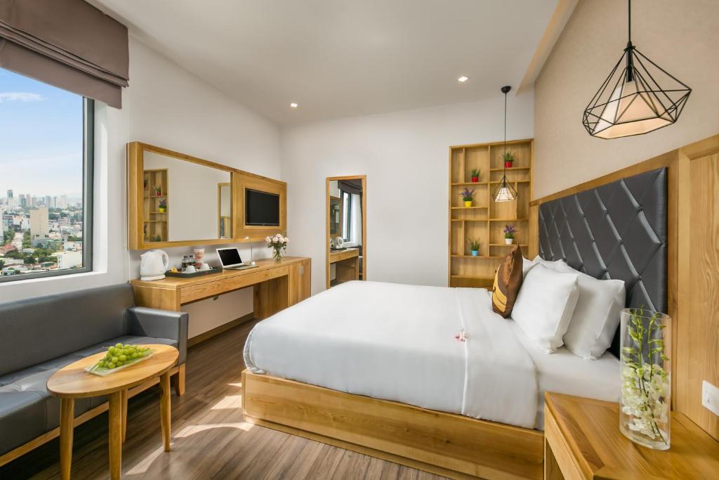Phòng Deluxe Giường Đôi Nhìn Ra Thành Phố