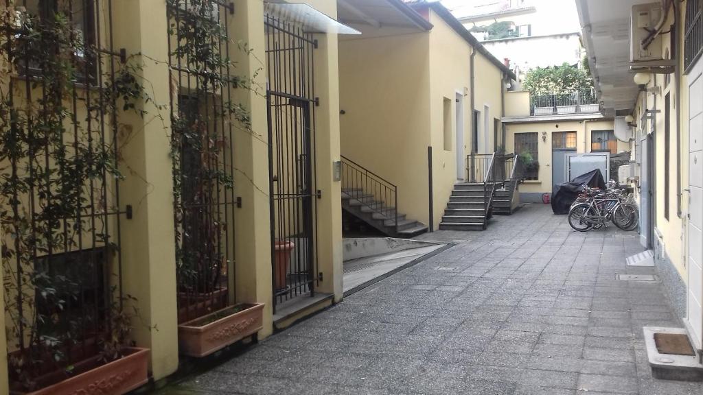 10 Via Giuseppe Sirtori - 14