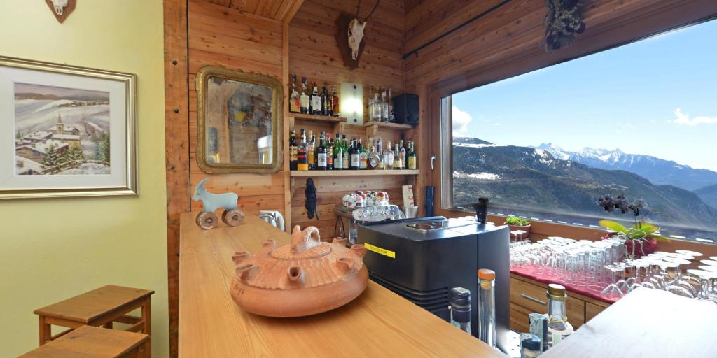 Nespecifikovaný výhled na hory nebo výhled na hory při pohledu z hotelu
