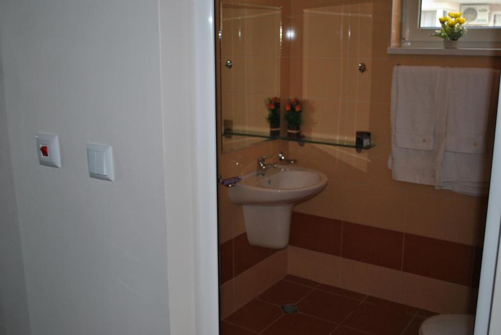 Antorini Apartments - Pequeño Estudio Con Balcón