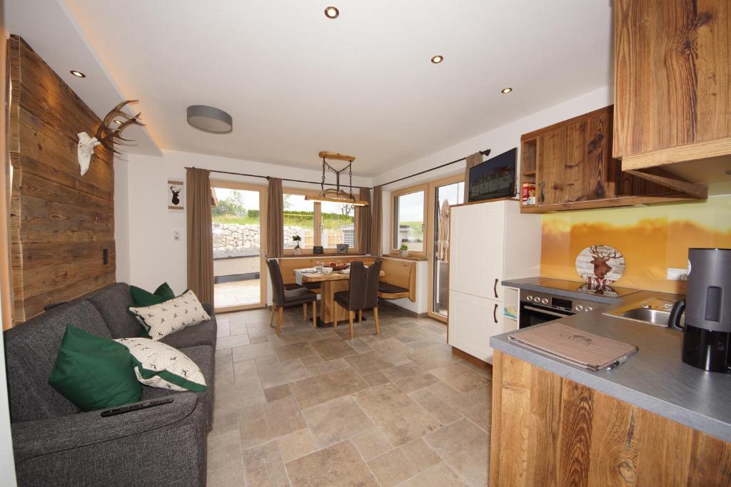 Kaiserappartements-Marie - Appartement De Deux Chambres - Rez-de-chaussée Avec Terrasse