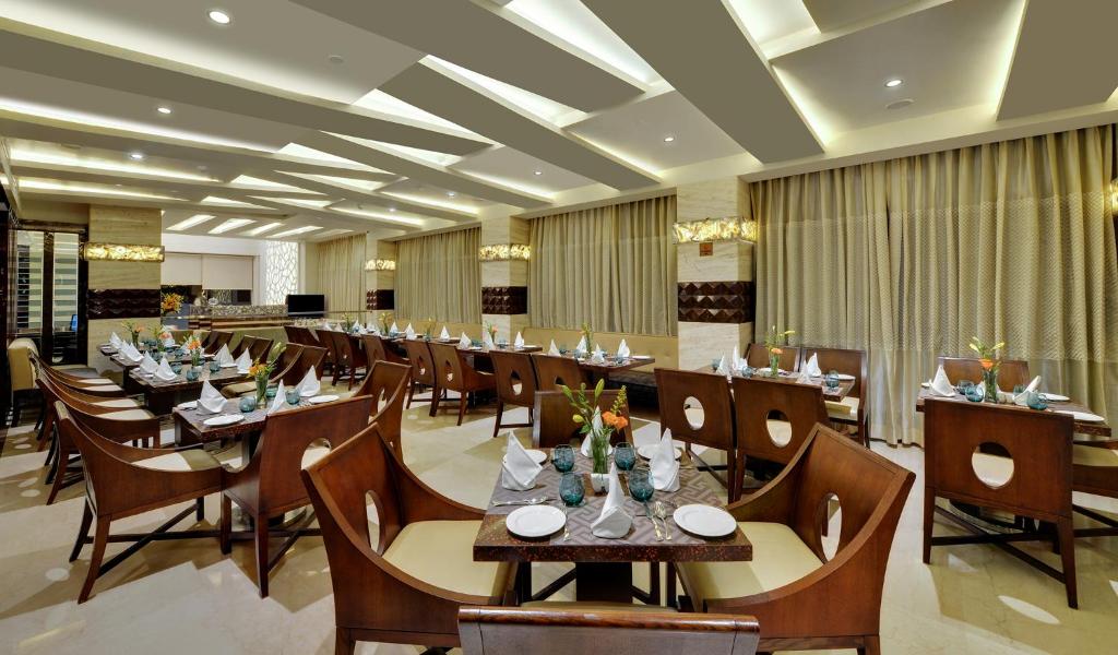 Restaurace v ubytování The Fern Residency, Jaipur