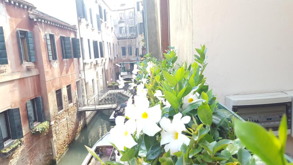 Fotografie z fotogalerie ubytování Hotel Locanda Canal v Benátkách