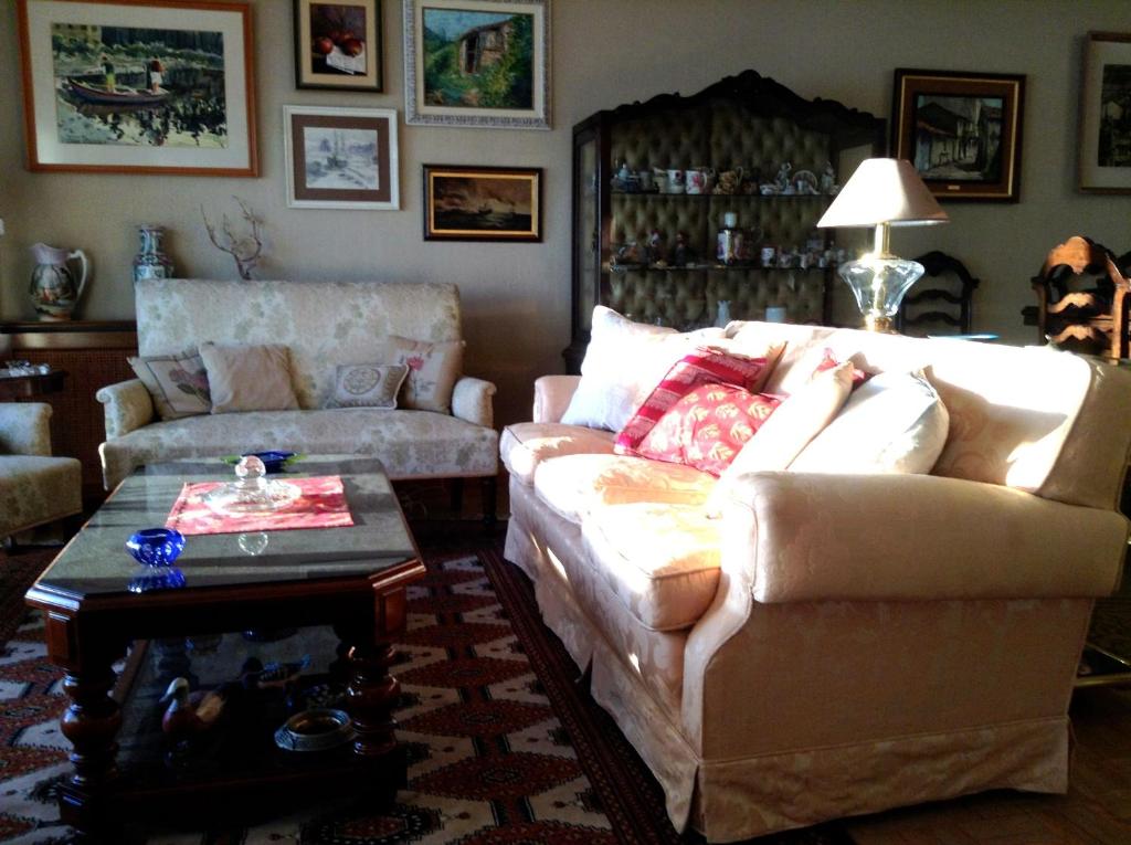 Posedenie v ubytovaní APARTAMENTO 10 PISO VISTAS AL MAR