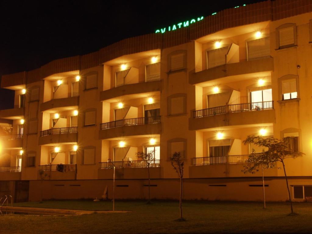 Budynek, w którym mieści się apartament