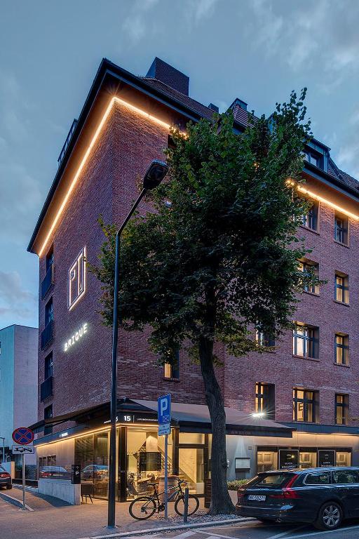 Ilonn Boutique Limanowskiego - Resim 17