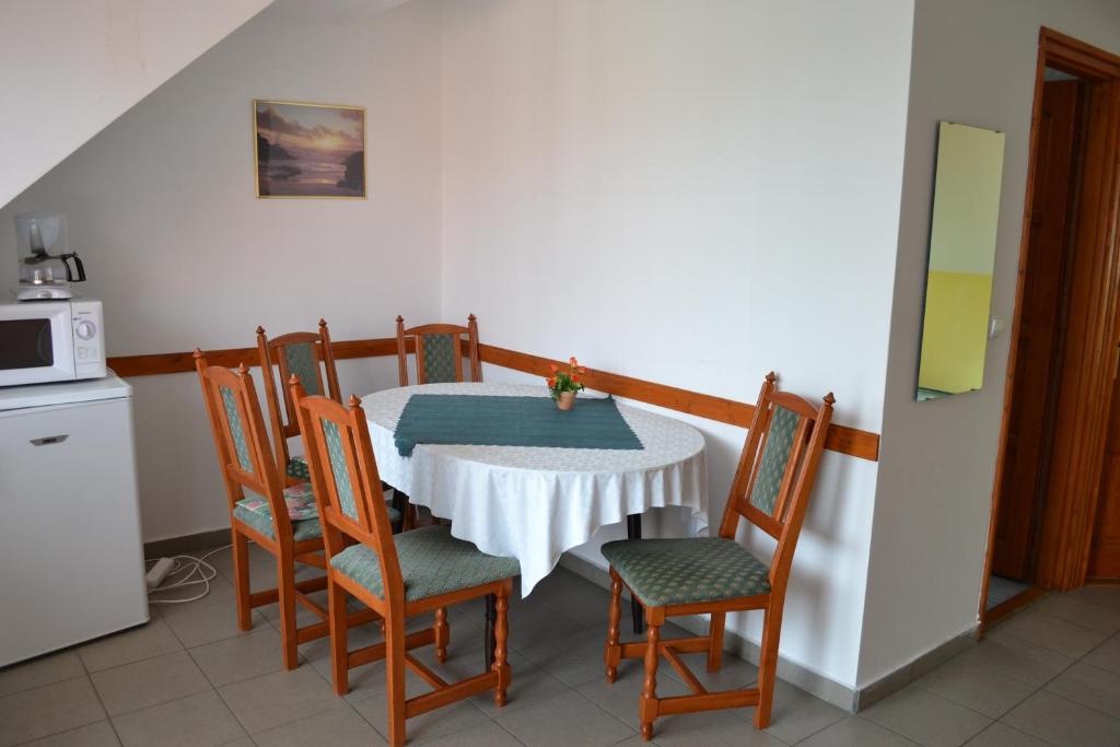 Kuchyň nebo kuchyňský kout v ubytování Guest House Silatti - Apartments