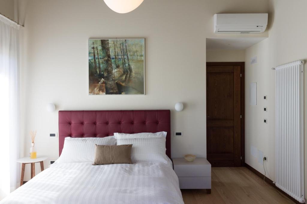 Postel nebo postele na pokoji v ubytování Crystal Luxury House