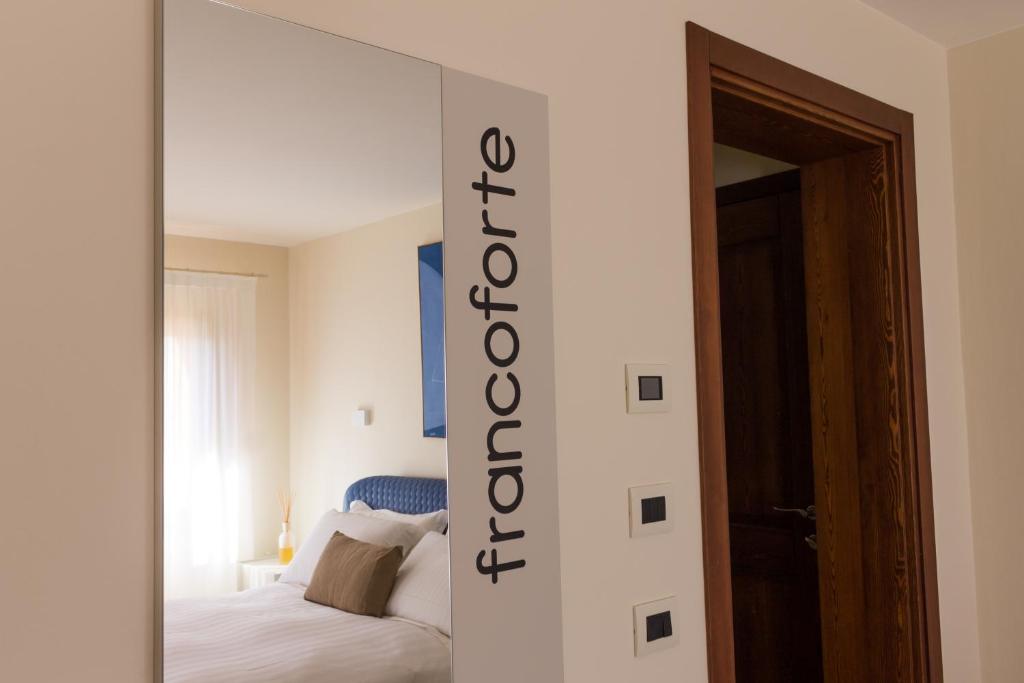 Postel nebo postele na pokoji v ubytování Crystal Luxury House