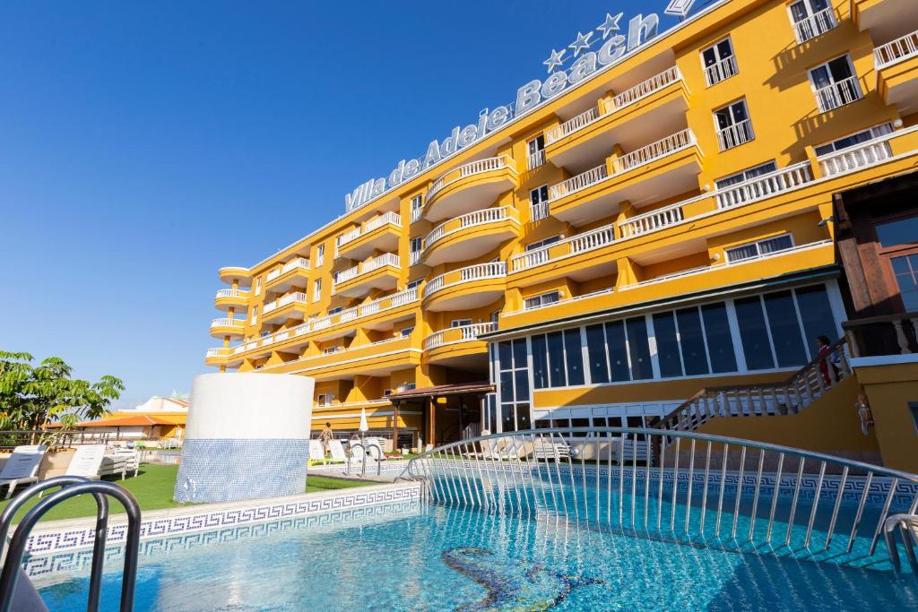 Bazén v ubytovaní Villa De Adeje Beach alebo v jeho blízkosti