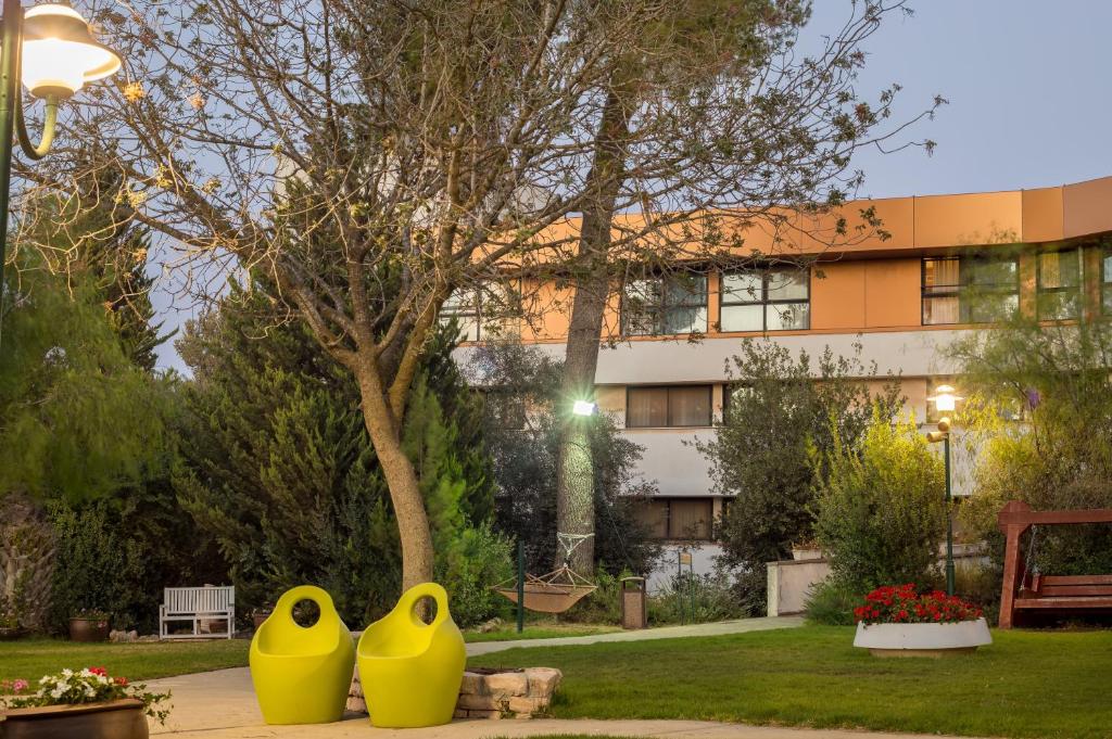 Zahrada ubytování C Hotel Neve Ilan