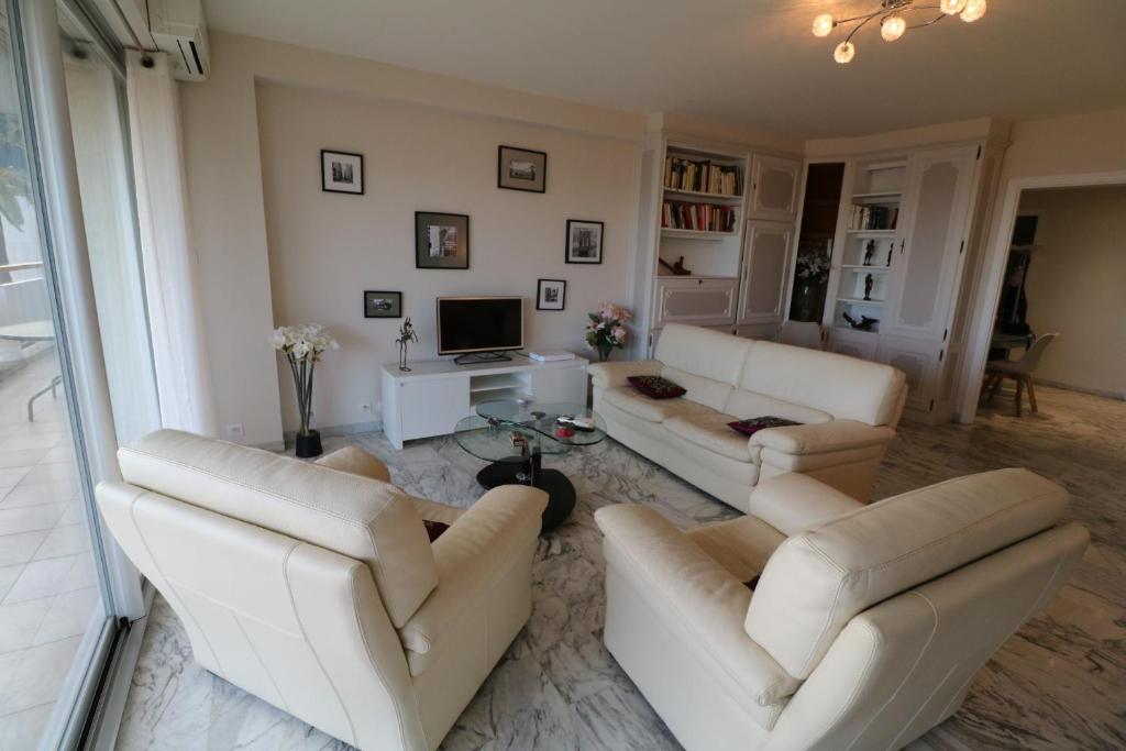 4 bedroom 3 bathrooms sea view Forville Apartment5 mins from the Palais Parking - Apartment Mit 3 Schlafzimmern