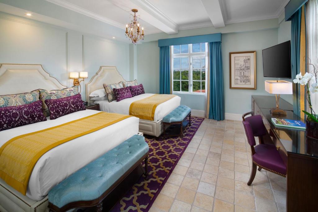 Biltmore Hotel Miami Coral Gables - 2つのクイーンベッドを備えた1つのベッドルームスイート