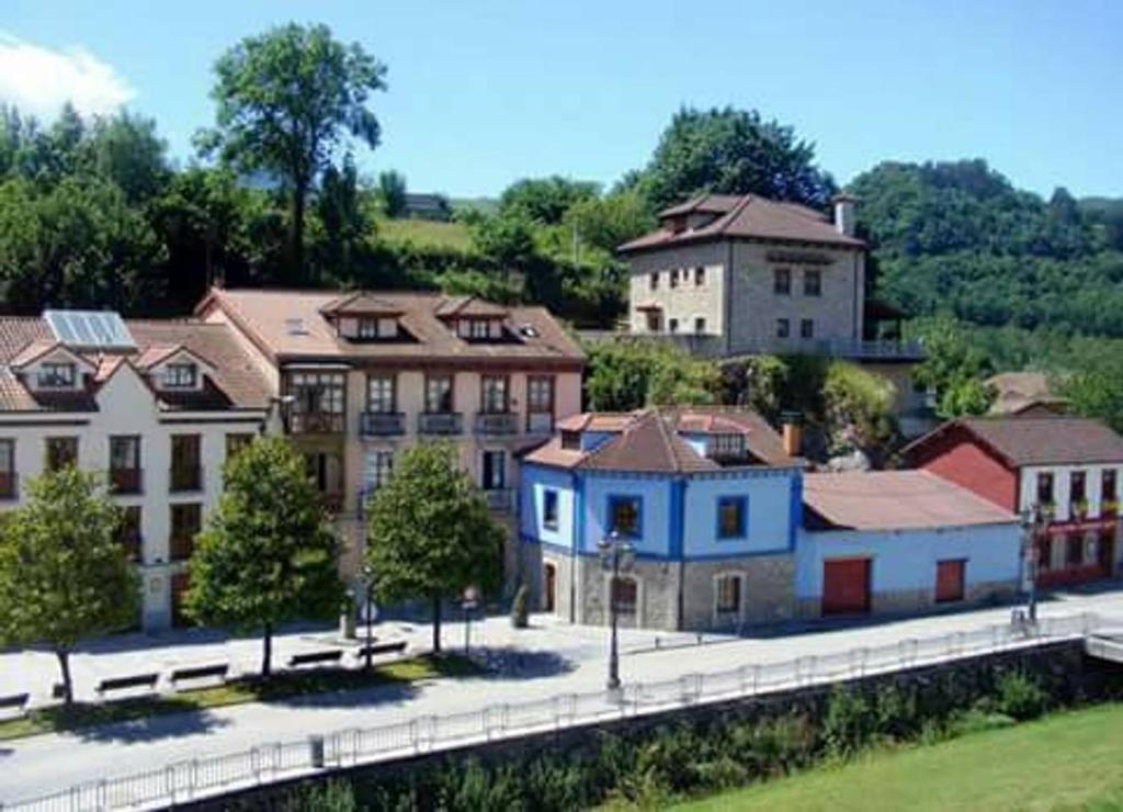 Casas y chalets LA CASA AZUL DE LAS CALDAS en Las Caldas, Asturias