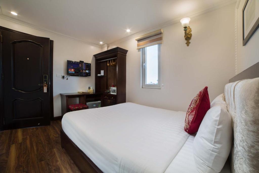 TV a/nebo společenská místnost v ubytování Golden Sail Hotel & Spa