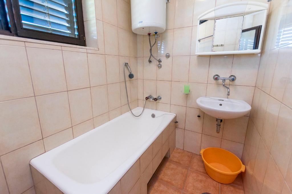 Koupelna v ubytování Apartments Matejka