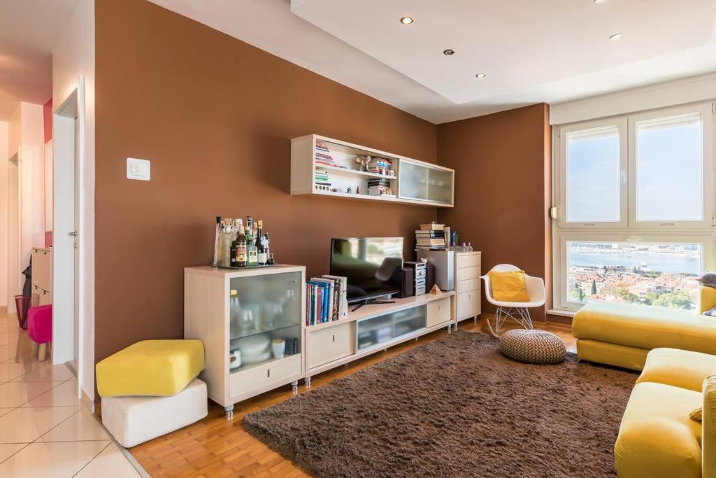 Posedenie v ubytovaní Apartment Penthouse Ema