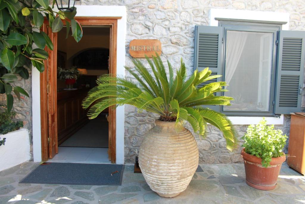 Fotografie z fotogalerie ubytování Mistral Hotel v destinaci Hydra