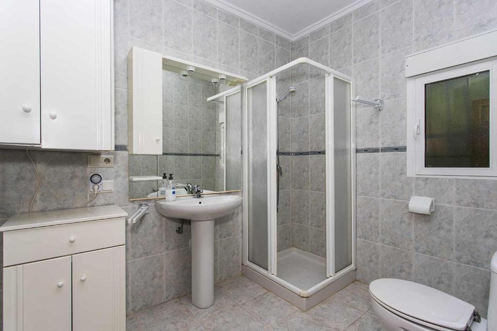 Koupelna v ubytování CH Villa Murillo Ciudad Quesada