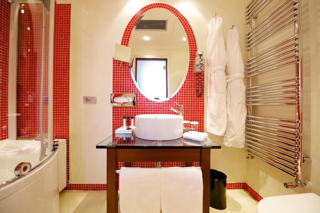 Un baño de La Griffe Hotel Roma