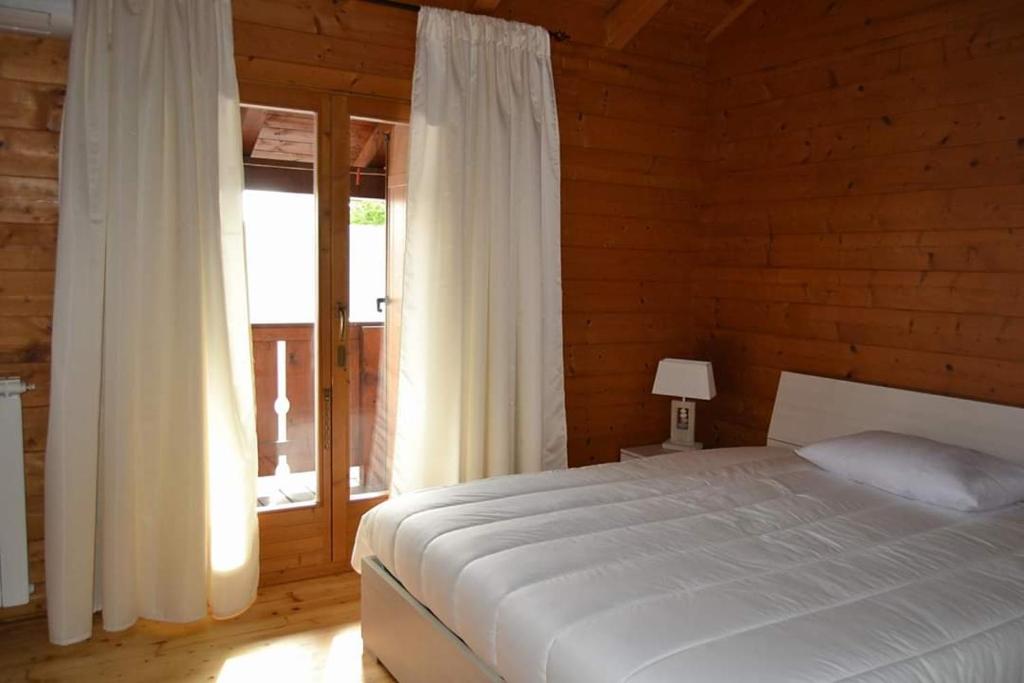 chalet l oasi di Ambra 8 posti letto con uso piscina