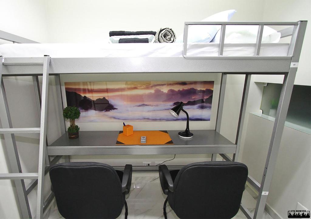  FM Hostel