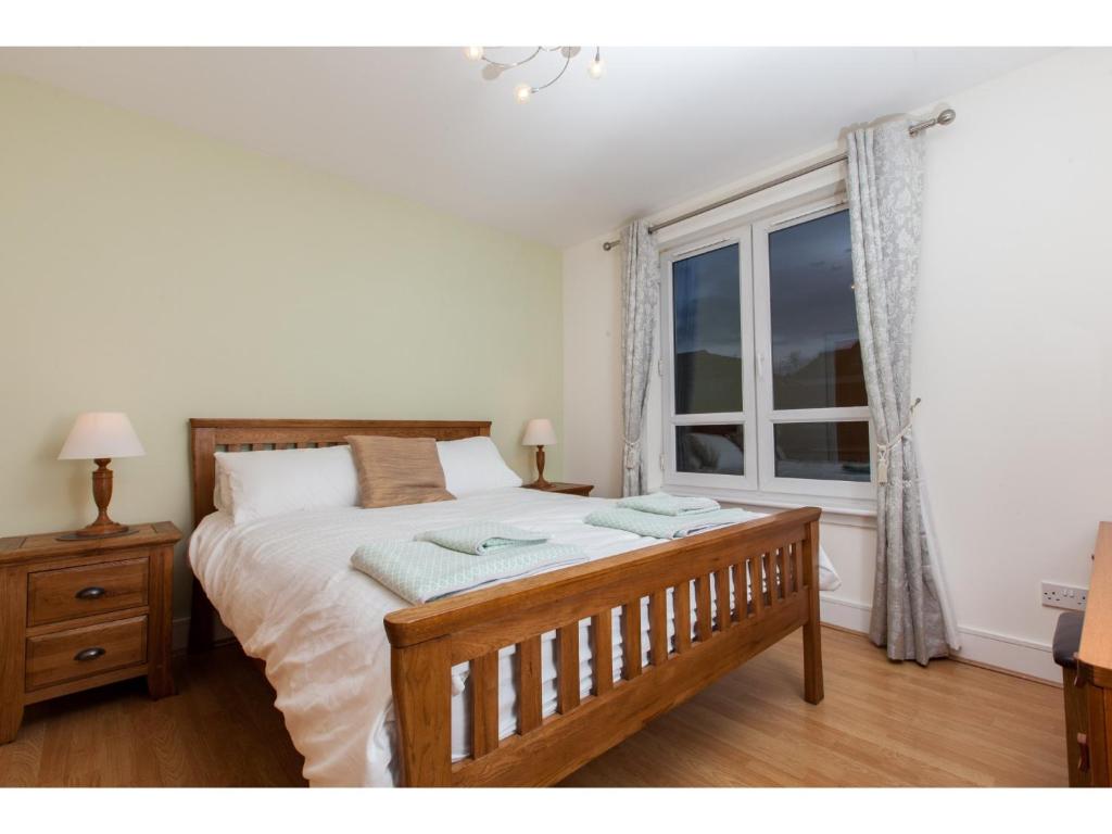 Spacious, central apartment