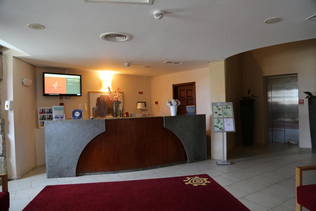 A cozinha ou kitchenette de INATEL Linhares da Beira Hotel Rural