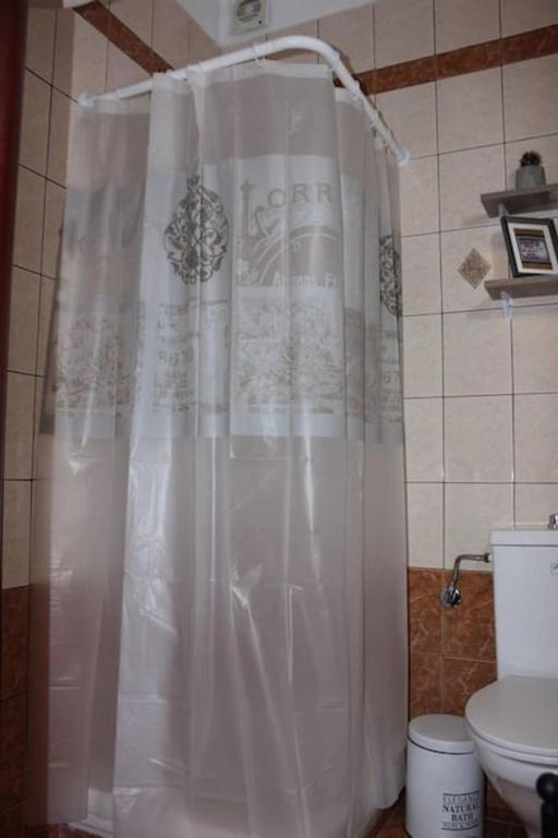Kúpeľňa v ubytovaní Central Studio! Fiber WiFi, AC, Private, Self Check-in!