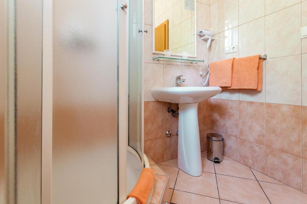 Koupelna v ubytování Guesthouse Villa Adria