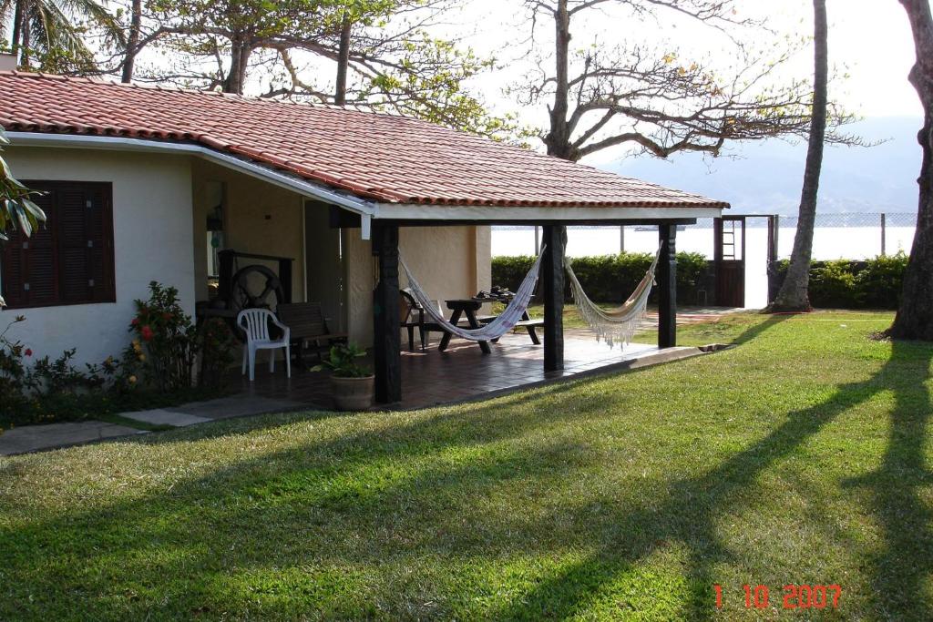  Ilhabela Beach House